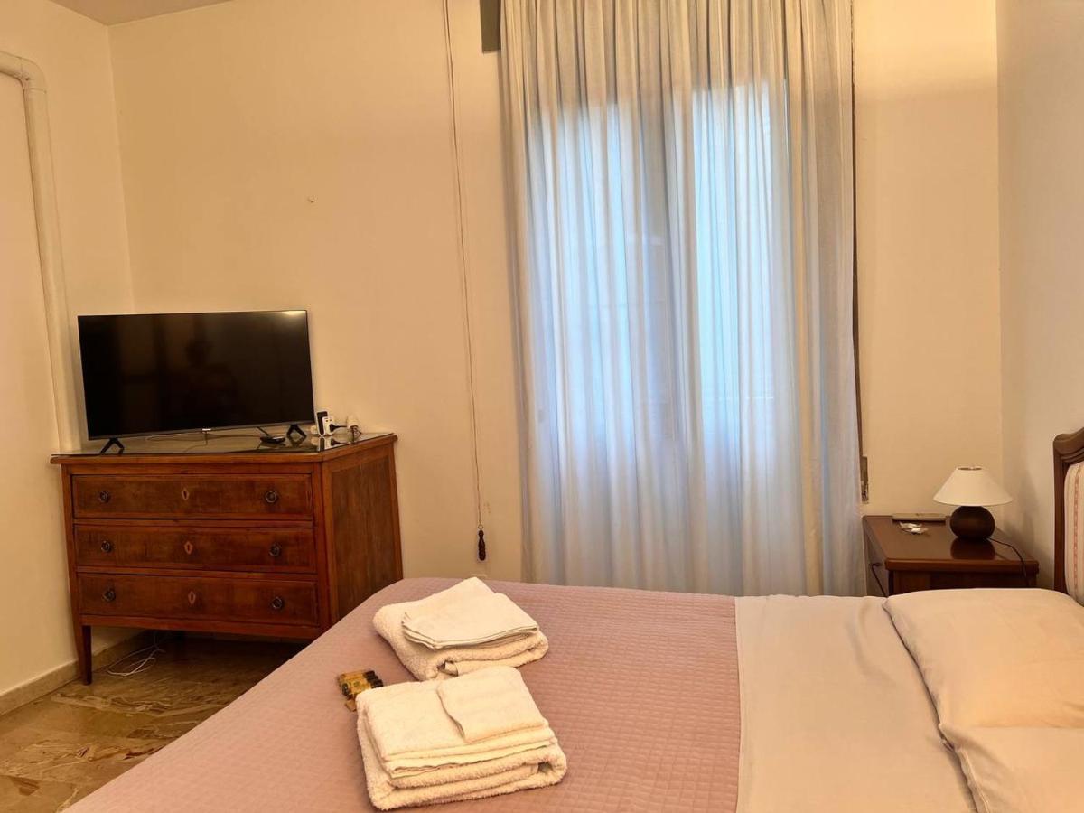 Casa Radiosa Varese Rooms Eksteriør billede